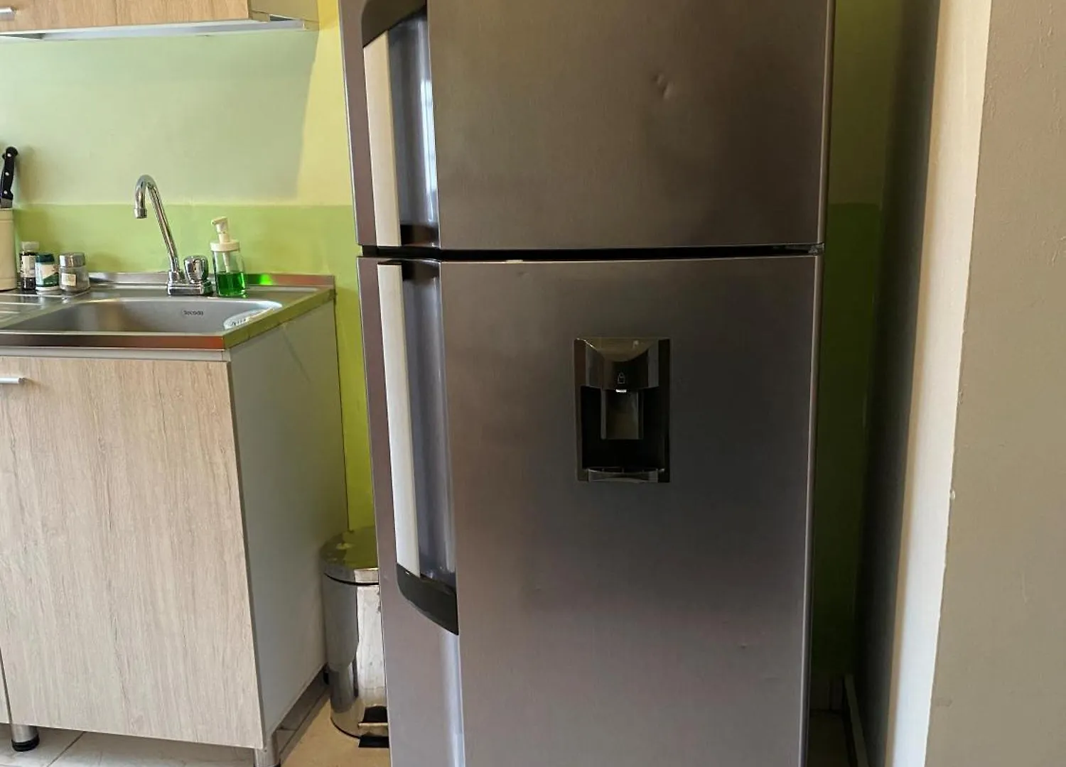 Escapate A Medellin Aparta Estudio Acogedor Con Cocina En Manila El Poblado 아파트